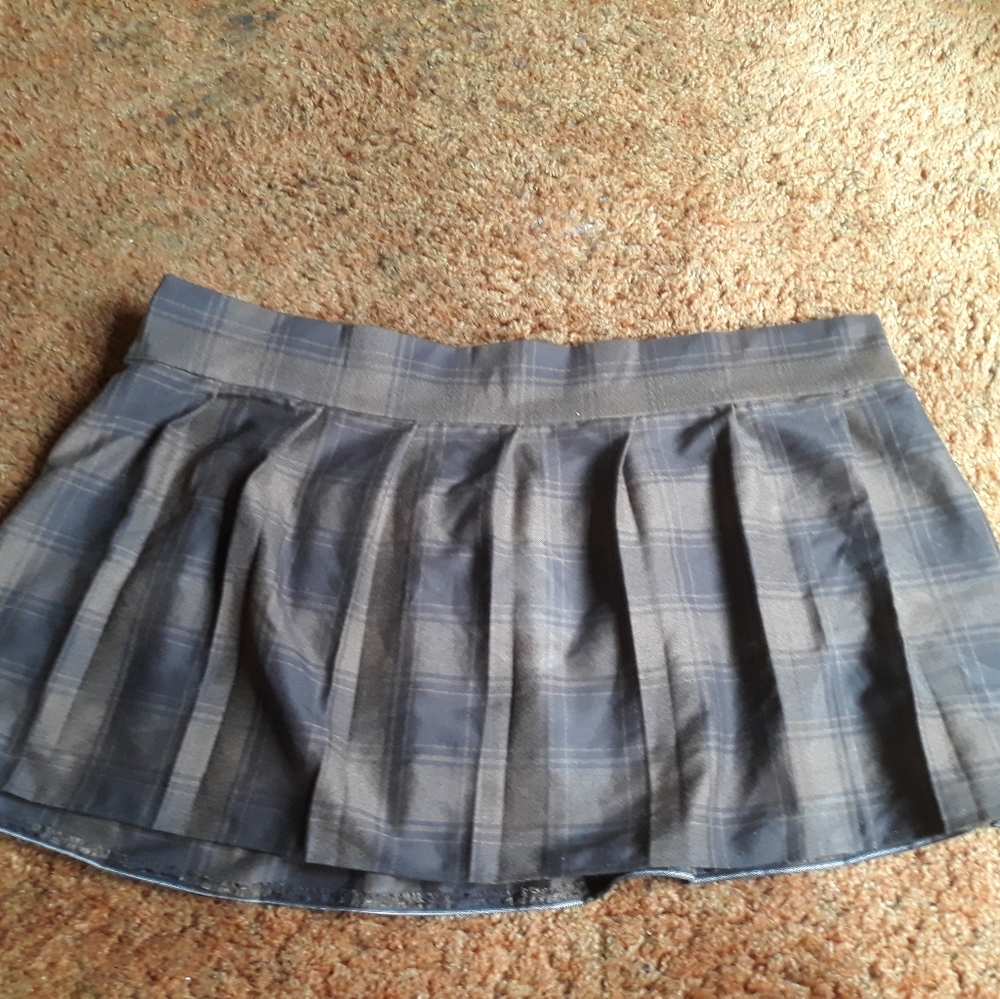 Brown and black tartan skirt with velcro back